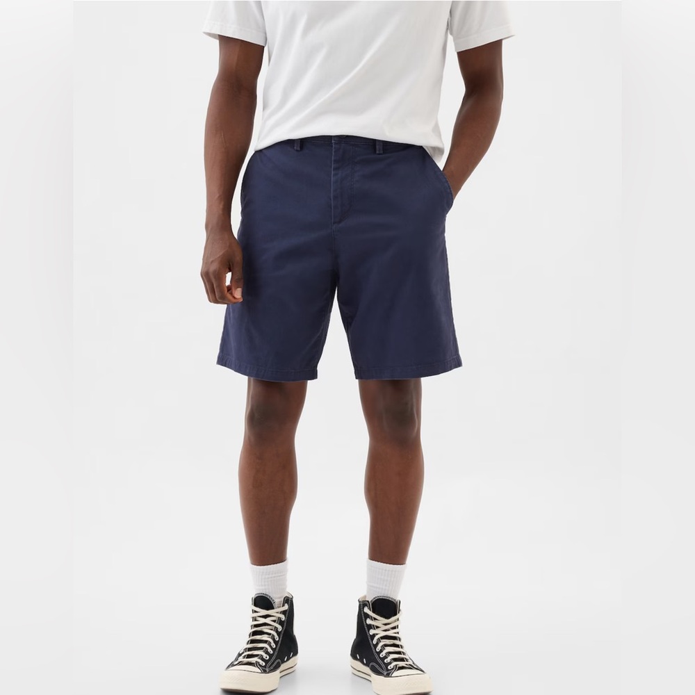 GAPFit Men's Navy Blue Khaki 9” Inseam Shorts